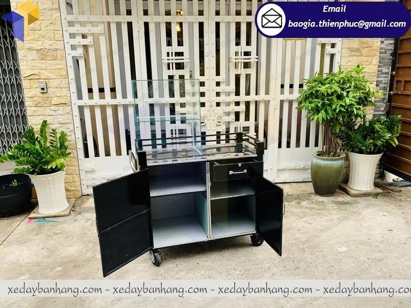 hình ảnh tủ inox bán bánh mì