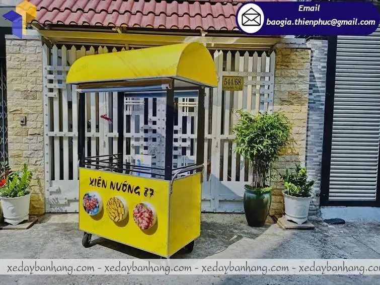 hình ảnh xe bán xiên que nướng
