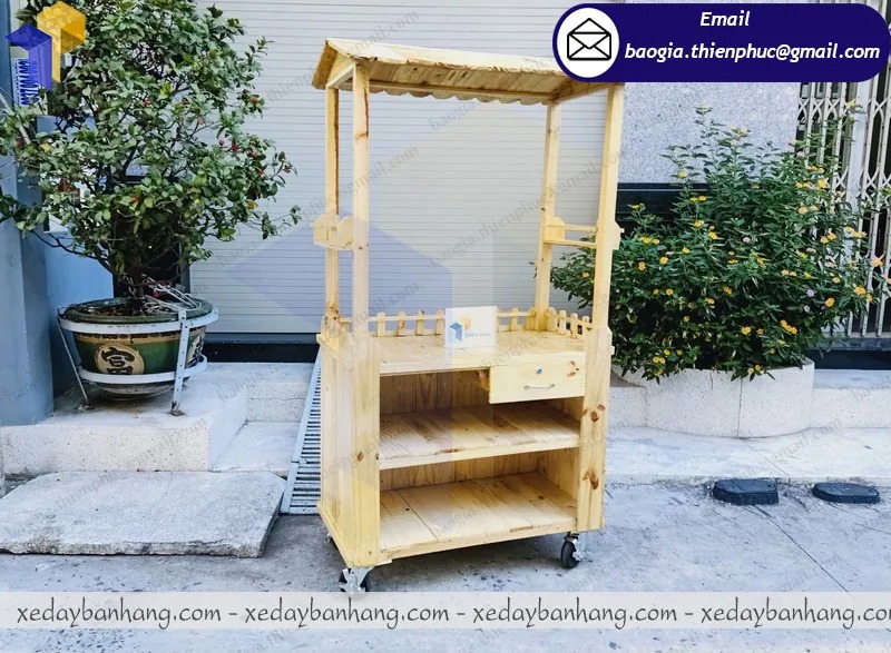 hình ảnh xe đẩy bán hủ tiếu