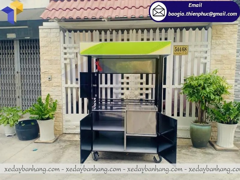 hình ảnh xe đẩy bán kem bằng sắt