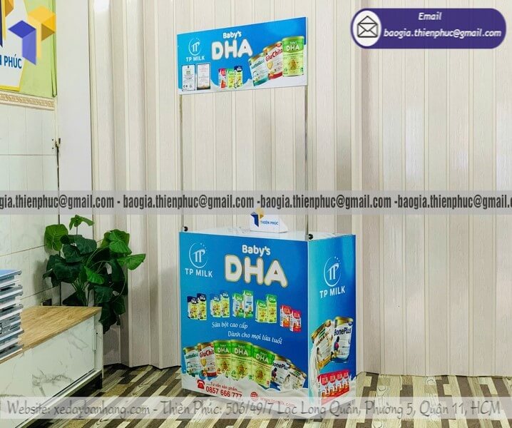 In booth sắt tiếp thị quảng cáo sản phẩm khuyến mãi tiết kiệm chi phí marketing cho cửa hàng nhỏ