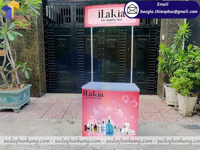 kệ nhựa bán sản phẩm đẹp da giá rẻ