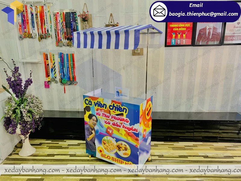 mẫu booth lắp ráp bán cá viên đẹp