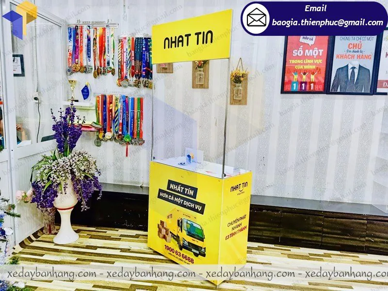 mẫu booth sắt mini quảng cáo đẹp
