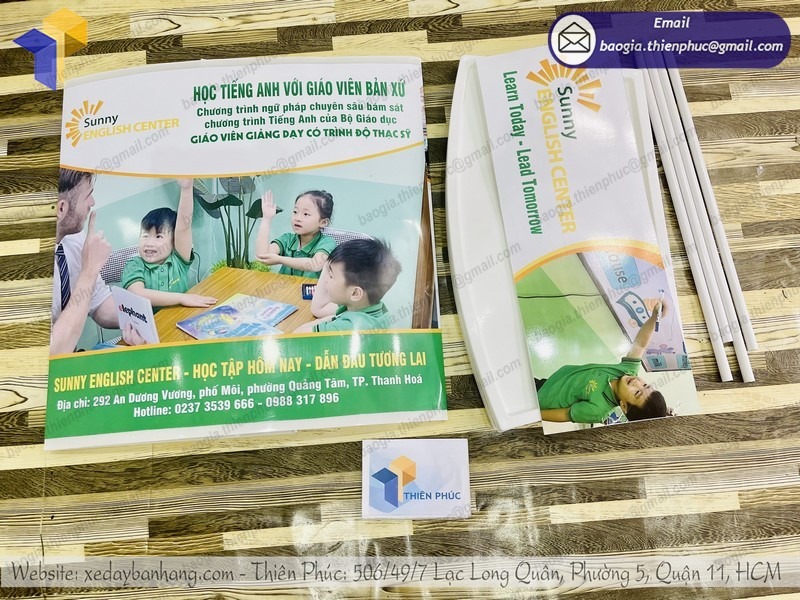 mẫu quầy nhựa bán hàng mini đẹp