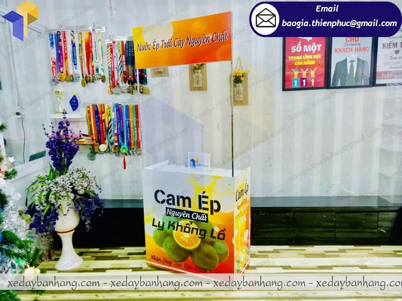 mẫu quầy sắt bán cam ép đẹp