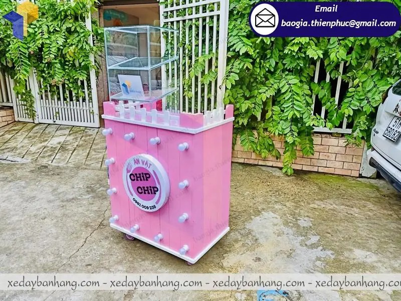 mẫu tủ trưng bày xiên que đẹp