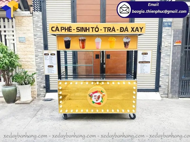 xe bán nước ép trái cây