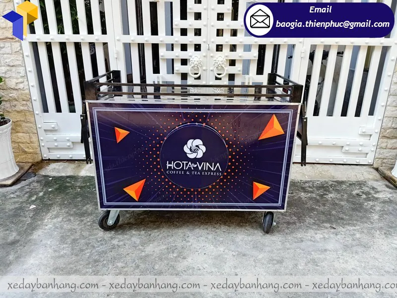 xe sắt không mái bán cà phê