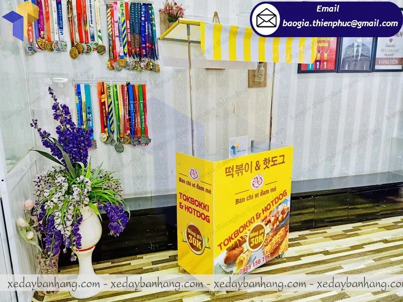mẫu xe lắp ráp bán bánh gạo tokbokki đẹp