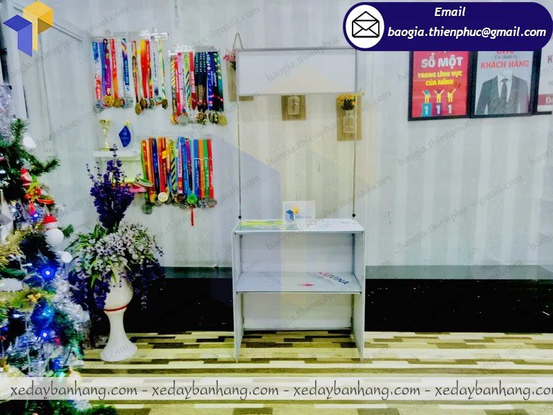 mua booth sắt quảng cáo bất động sản ở đâu