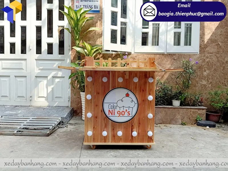 mua xe gỗ bán bánh cupcake ở đâu