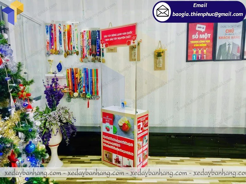nơi đóng booth sắt bán dâu tây giá rẻ