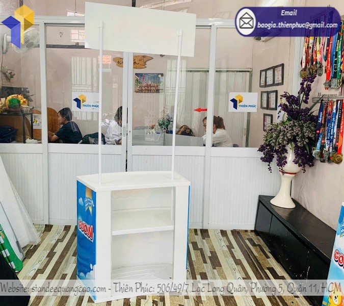 booth nhựa bán tả