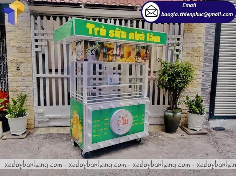 quầy bán trà sữa vỉa hè bằng sắt