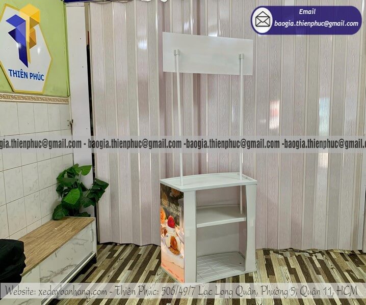 Quầy nhựa cho PG quảng cáo thương hiệu siêu thị order cực chất cho brand lớn