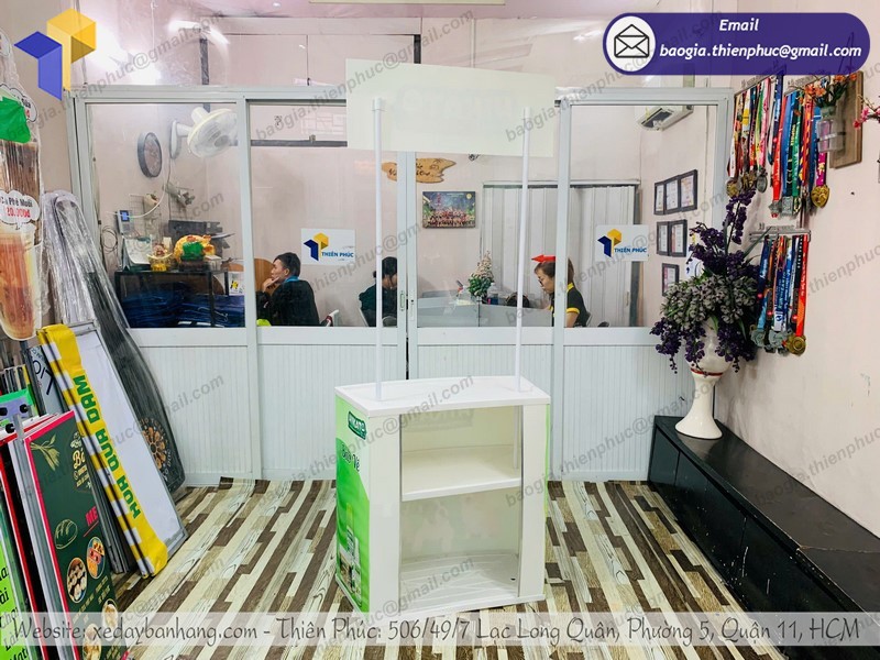 booth nhựa quảng cáo