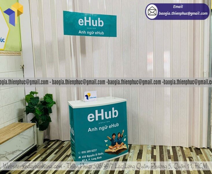 Quầy nhựa PG tiếp thị gấp gọn giới thiệu sản phẩm genz hiện đại
