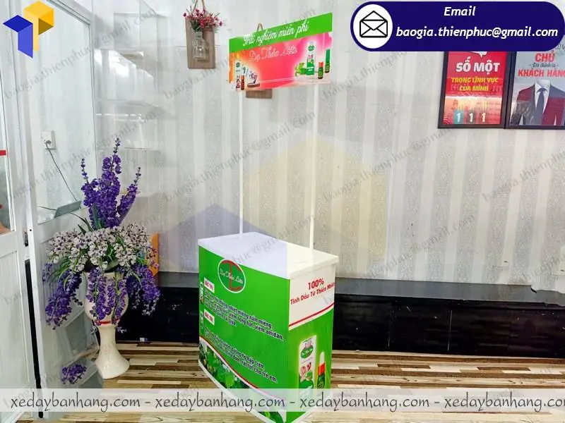 quầy nhựa sampling giá rẻ