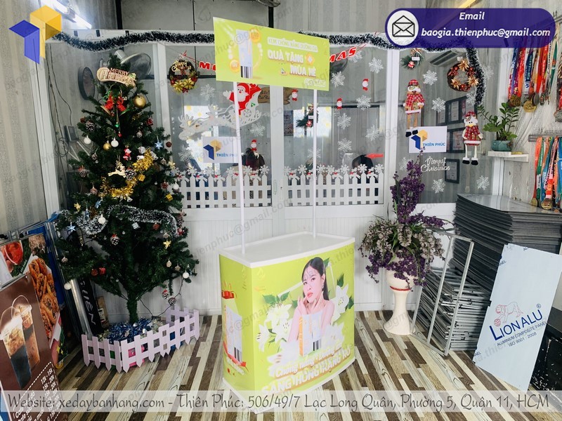 quầy quảng cáo sản phẩm rẻ