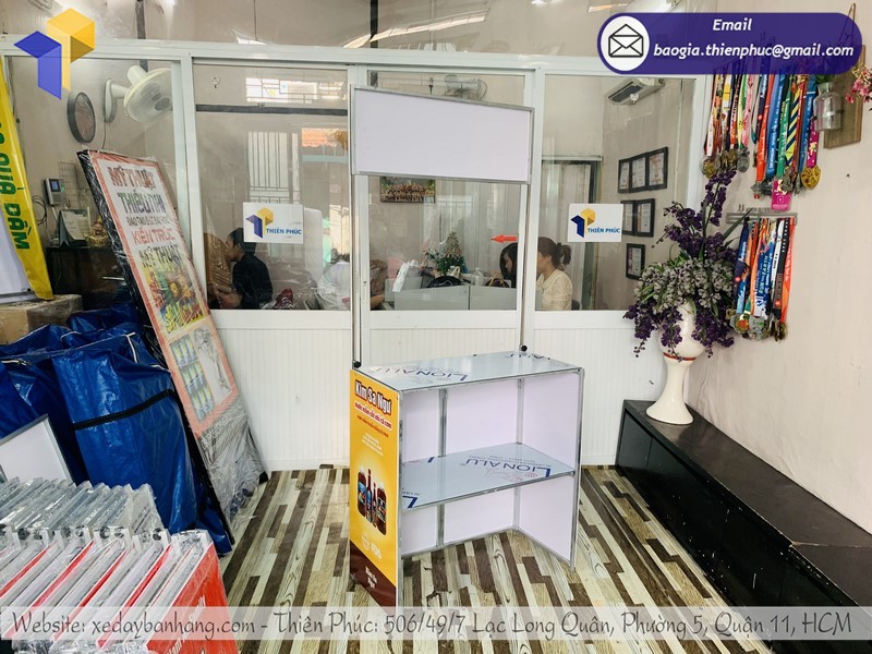 quầy quảng cáo tại siêu thị rẻ