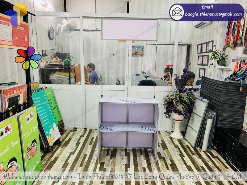 quầy sampling sản phẩm uy tín