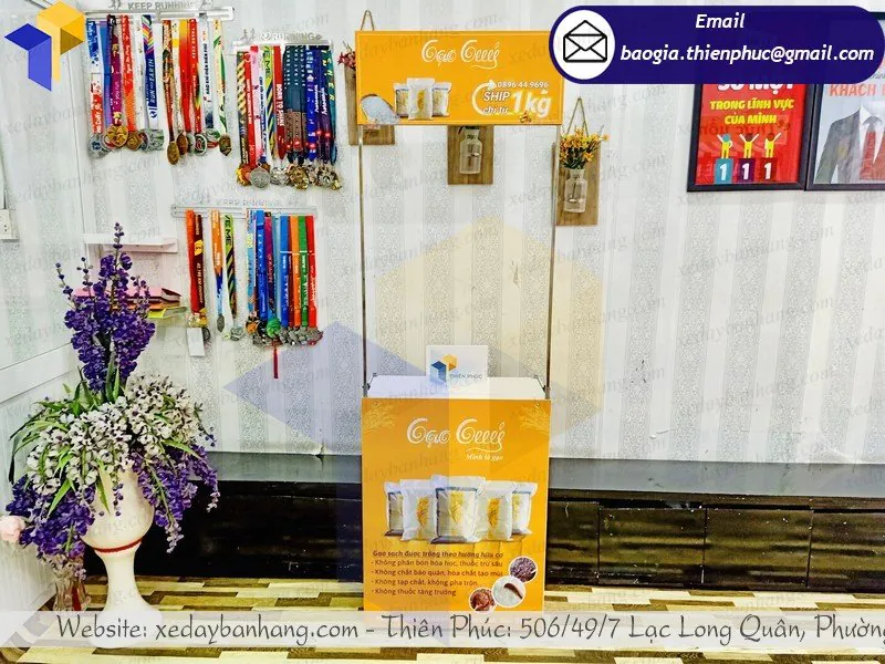 quầy sampling sắt bán gạo