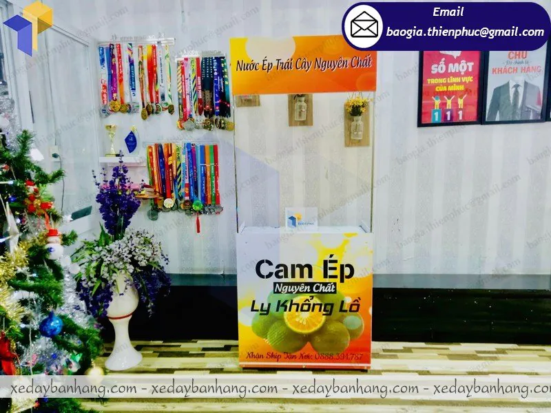 quầy sắt bán nước cam
