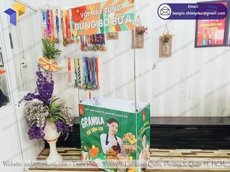 quầy sắt quảng cáo đẹp
