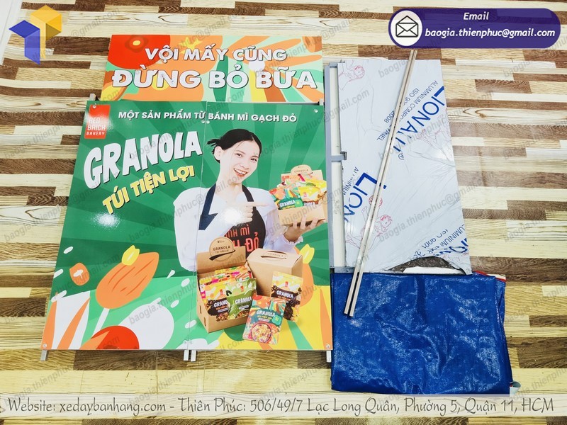 quầy sắt quảng cáo