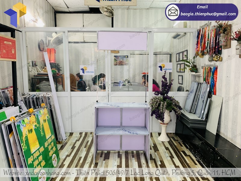 quầy sắt sampling xếp gọn uy tín