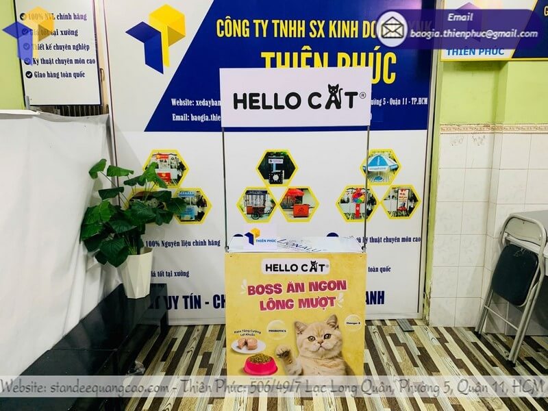 Quầy sampling thức ăn mèo