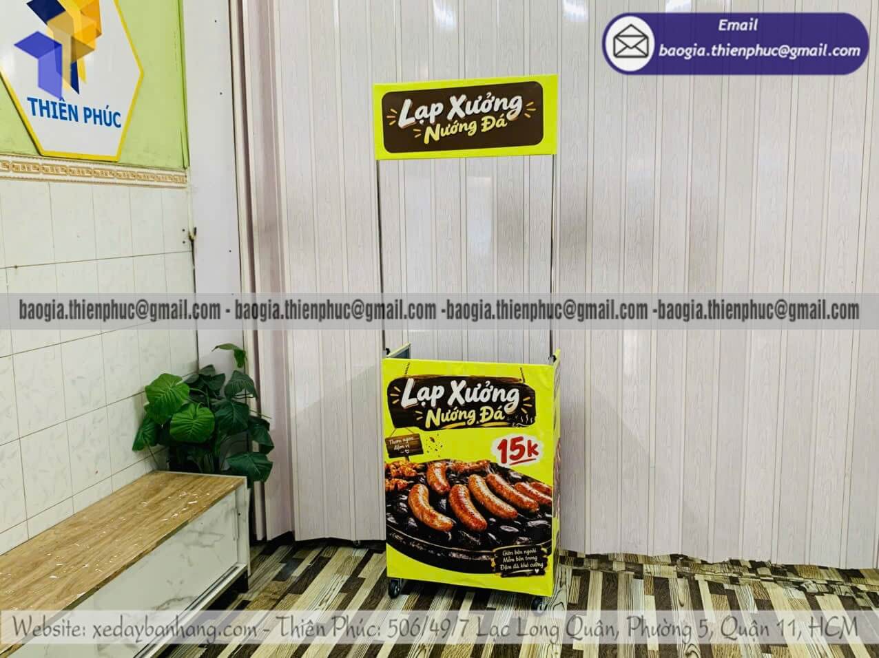 Quầy xếp ốp bạt bán lạp xưởng nướng nhỏ di động