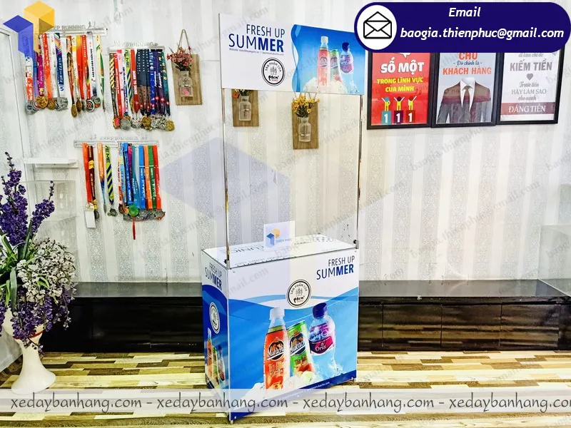 sản xuất quầy sampling bằng sắt giá rẻ