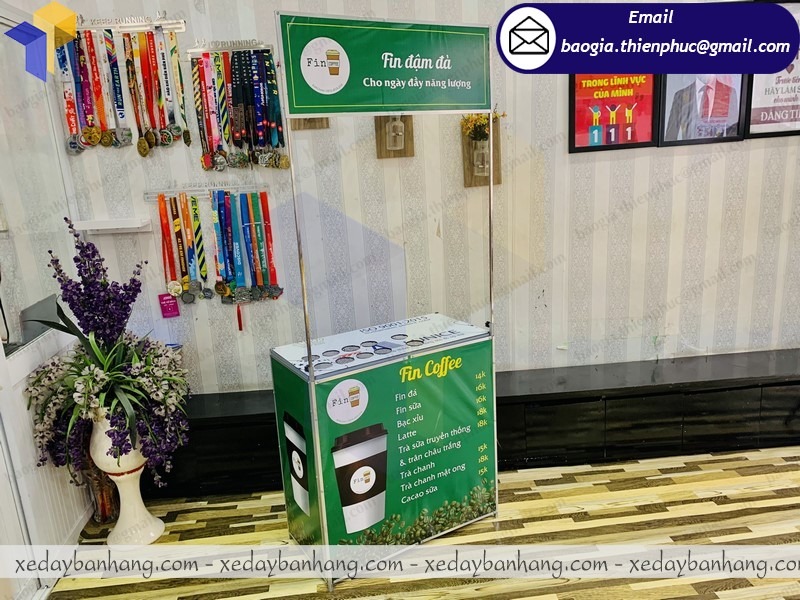 thiết kế booth sắt bán cafe