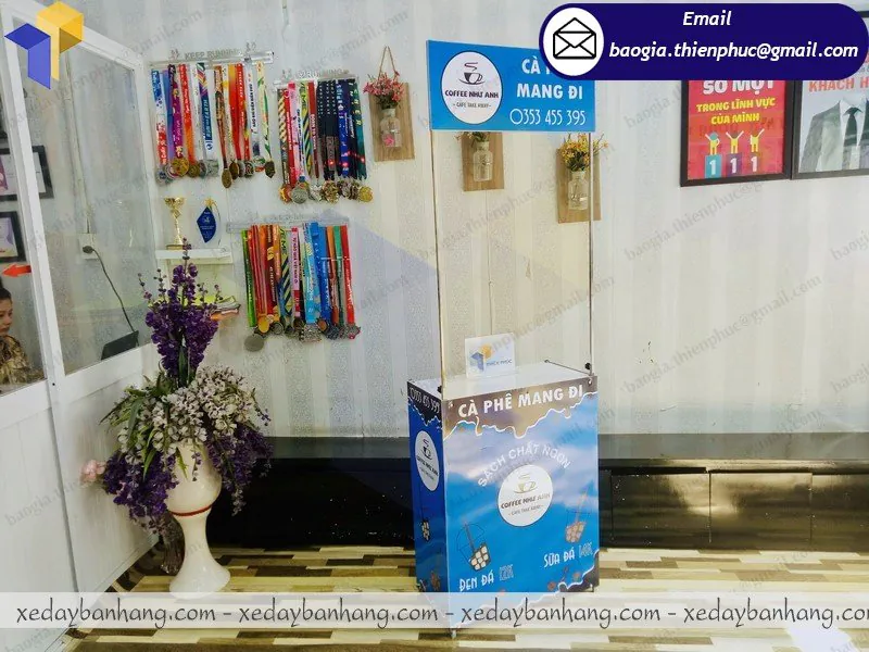 thiết kế booth sắt mini bán cafe
