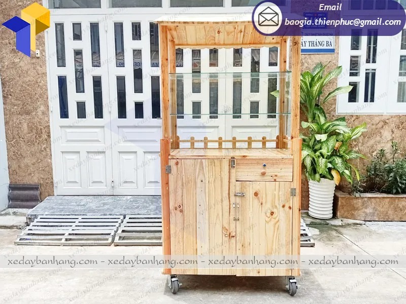 thiết kế xe bán bánh mì chay bằng gỗ