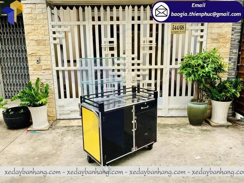 tủ inox bán bánh mì lưu động