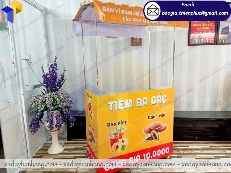 xe sampling bánh mì lắp ráp ở phú quốc