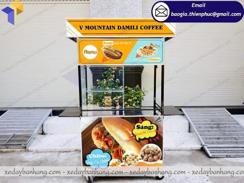 xe bán bánh mì thịt nướng
