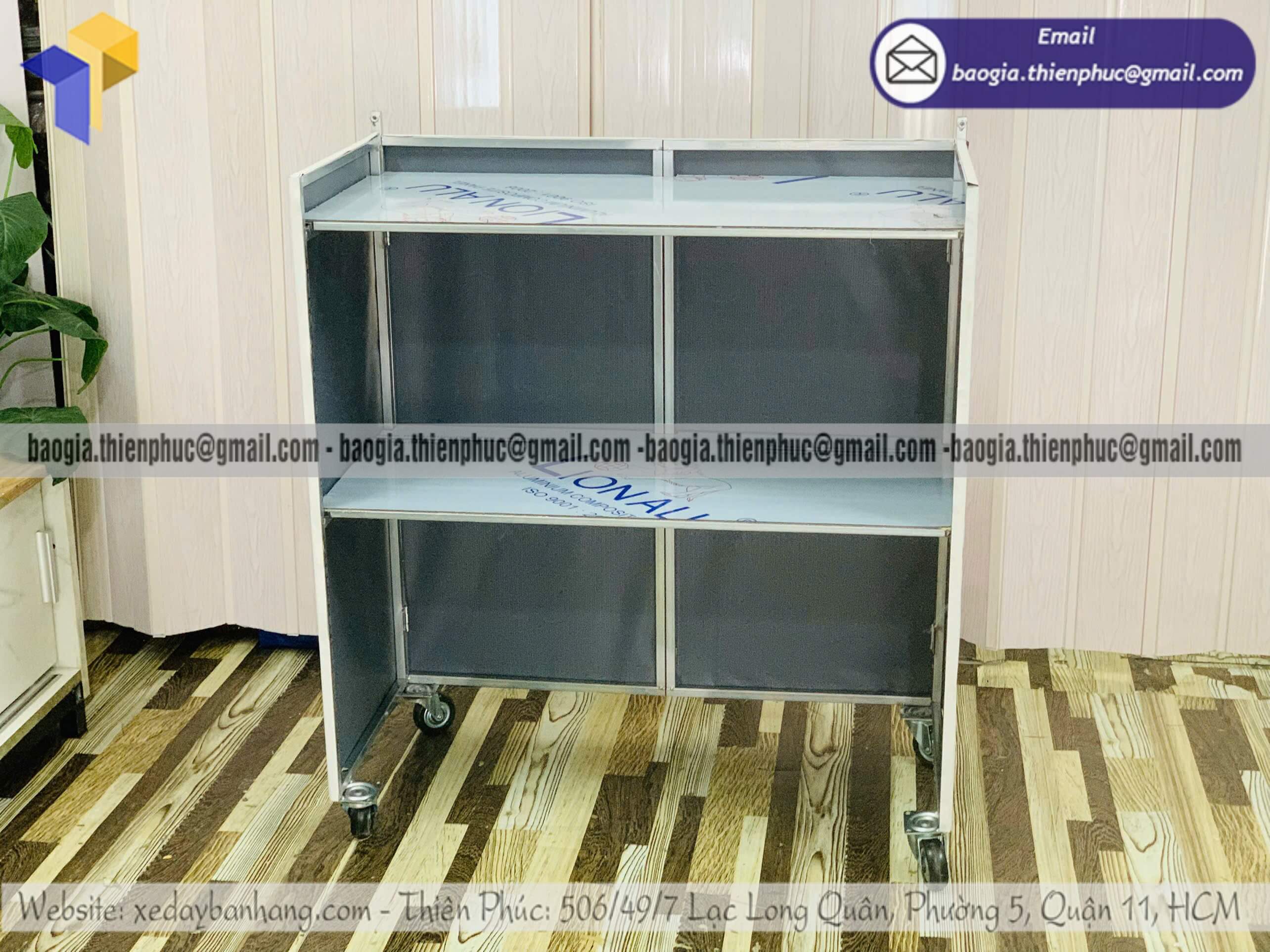 Xe bán bún thịt luộc lưu động bán rong xếp gọn ẩm thực đường phố tiện lợi, hiện đại