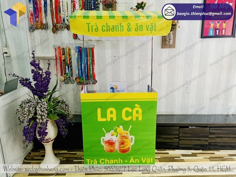 xe bán trà chanh vỉa hè