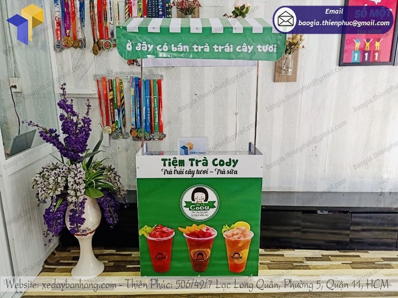 xe bán trà trái cây di động