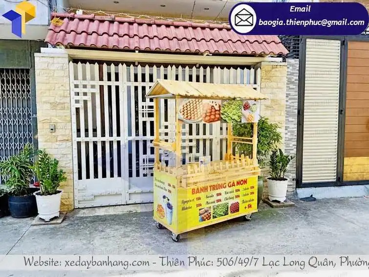 xe đẩy bán bánh trứng gà non bằng gỗ