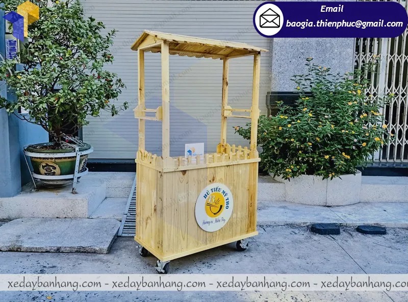 xe đẩy bán hủ tiếu bằng gỗ