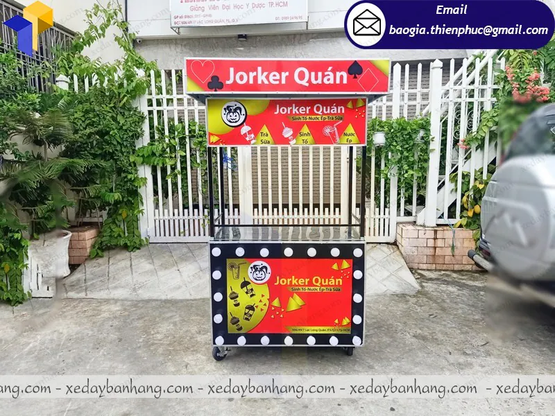 xe đẩy bán thức ăn nhanh