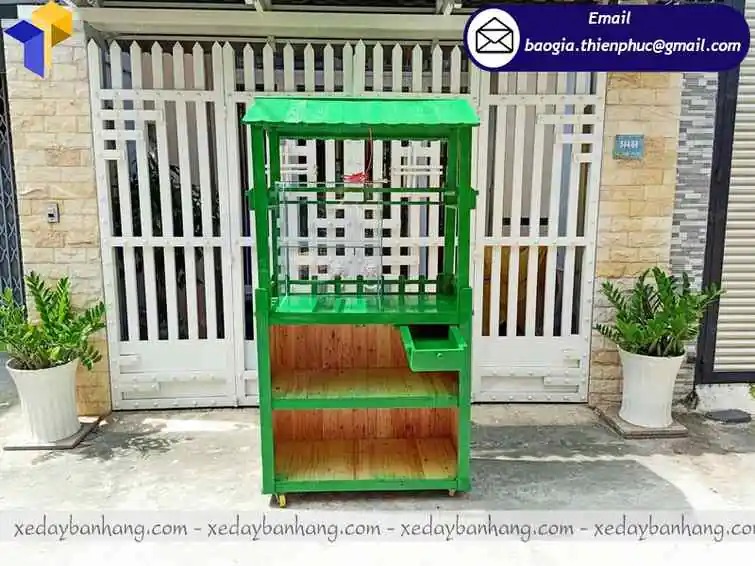 xe đẩy bán trà sữa bằng gỗ