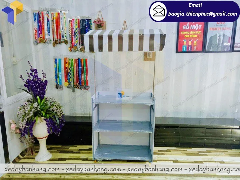 xe lắp ráp bán cơm chiên dương châu