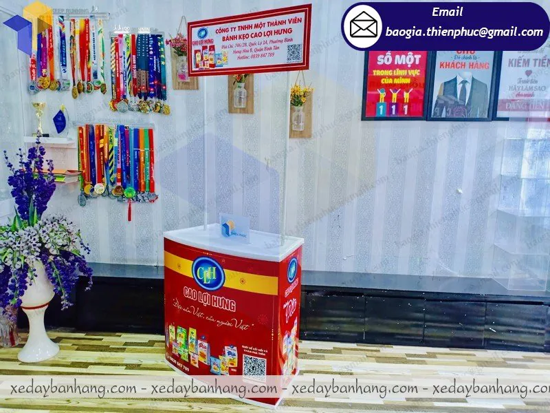 xưởng đóng booth nhựa sampling ;ưu động