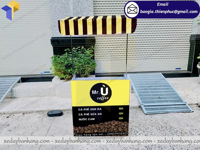 xưởng đóng quầy booth lắp ráp bán cam ép cafe